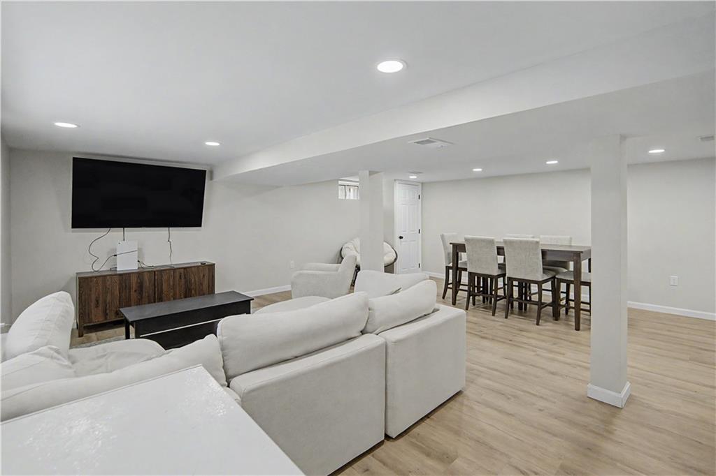 162 Larchmont Road Property Photo 27