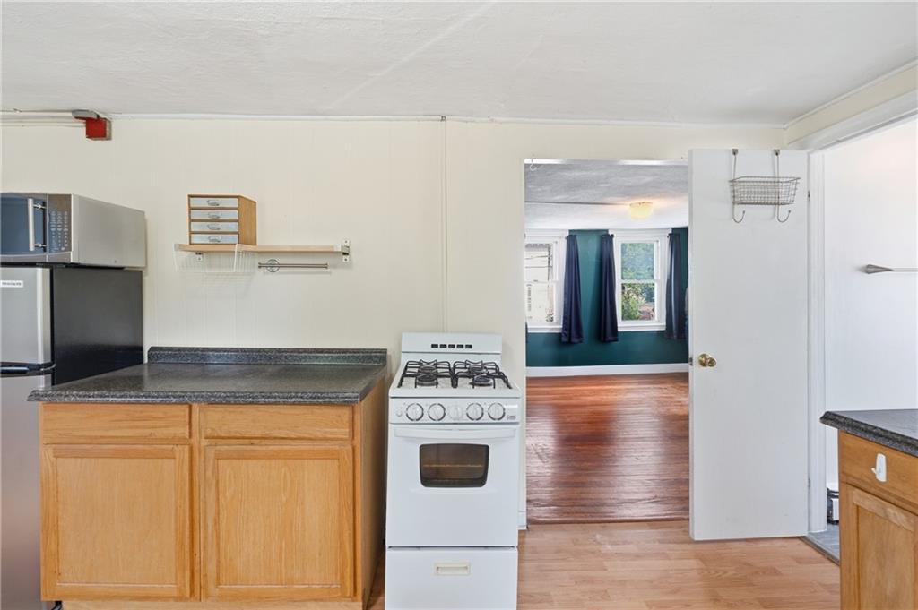 2154 Broad Street Property Photo 13