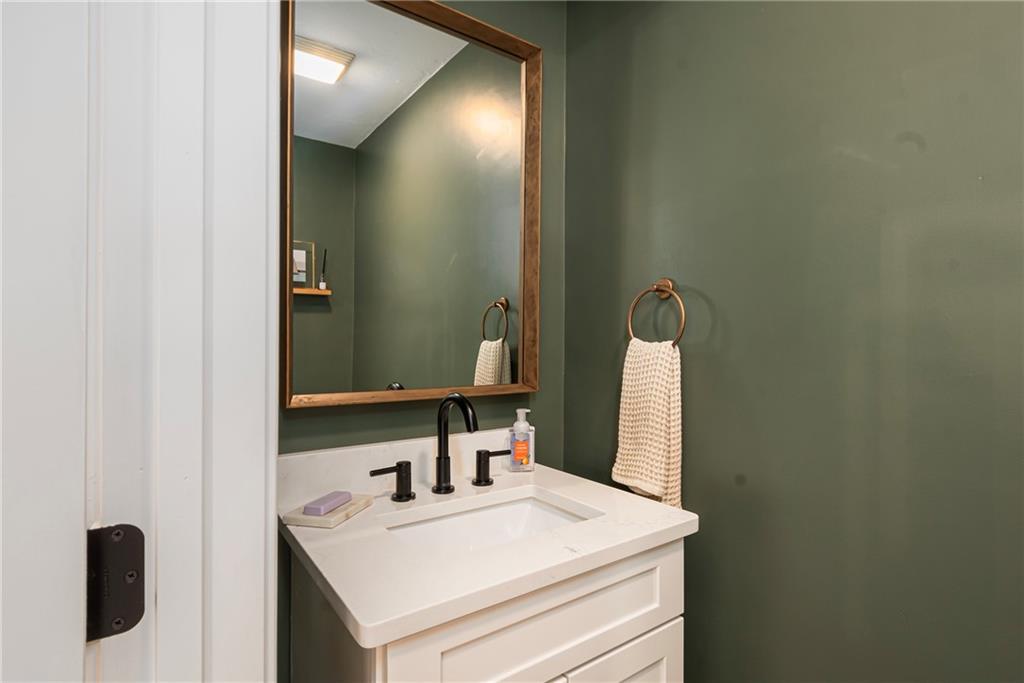 105 Hunting Hill Drive Property Photo 16