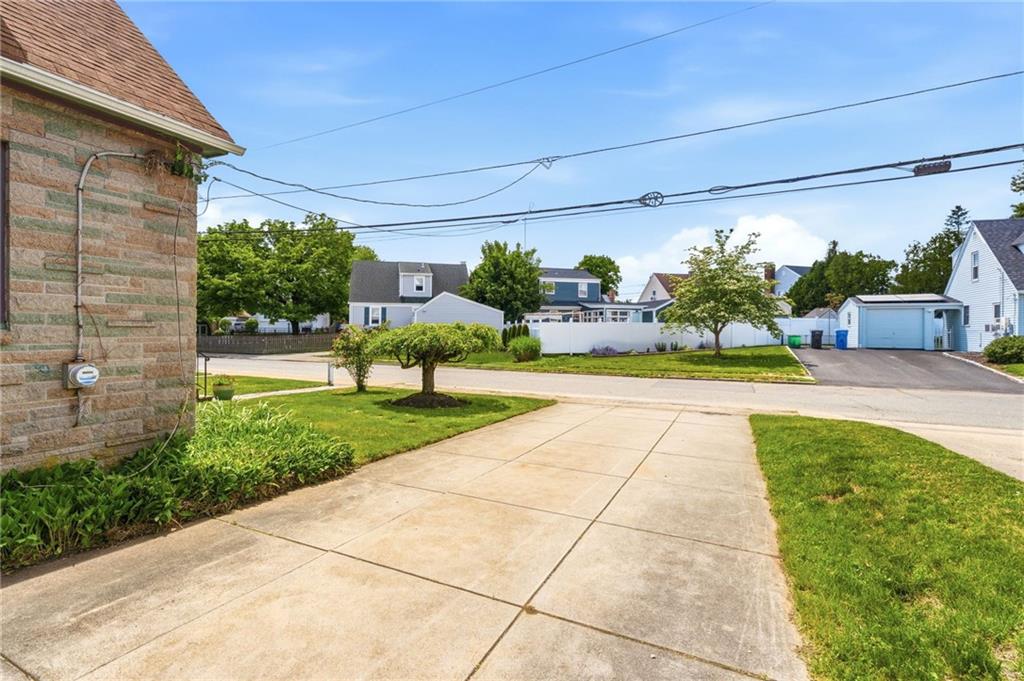 34 Intervale Road Property Photo 3