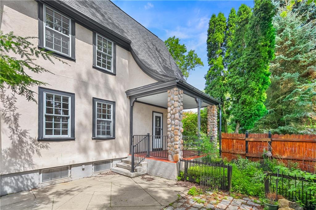 4 Grandview Avenue Property Photo 37