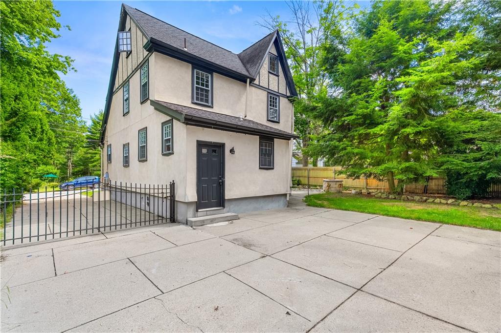 4 Grandview Avenue Property Photo 38