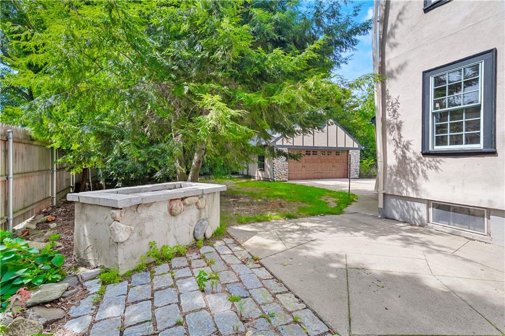 4 Grandview Avenue Property Photo 43