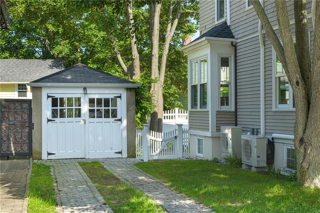 8 Bush Street Property Photo 3