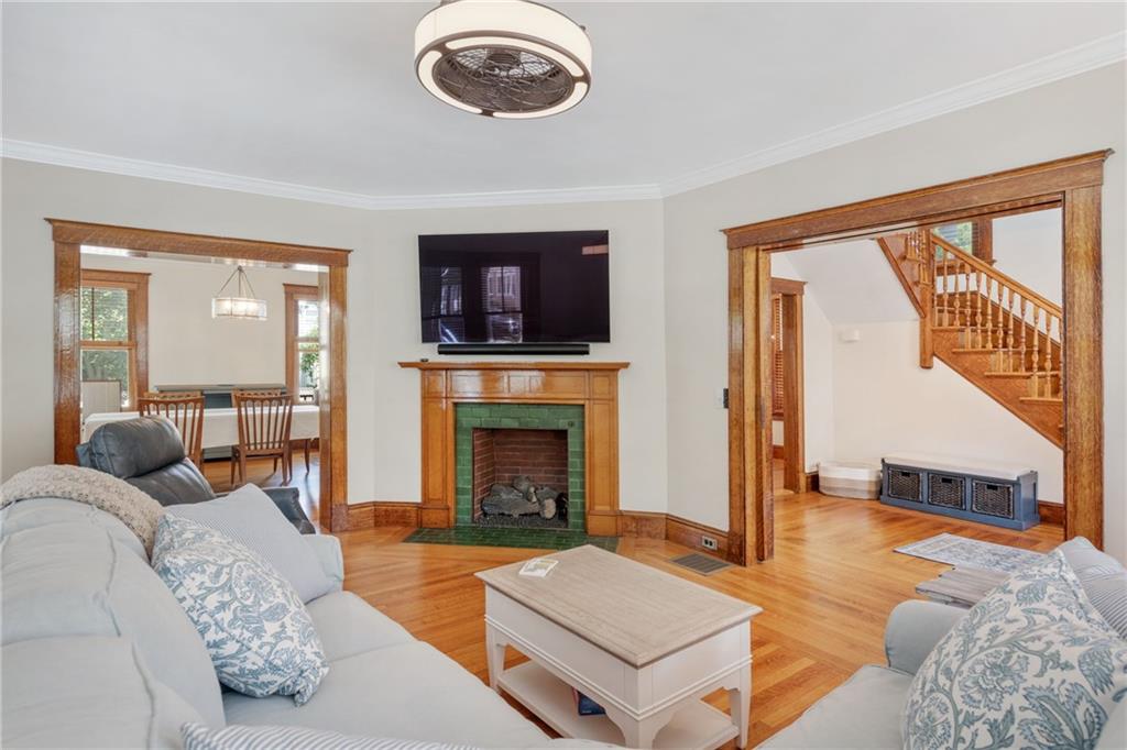 8 Bush Street Property Photo 11