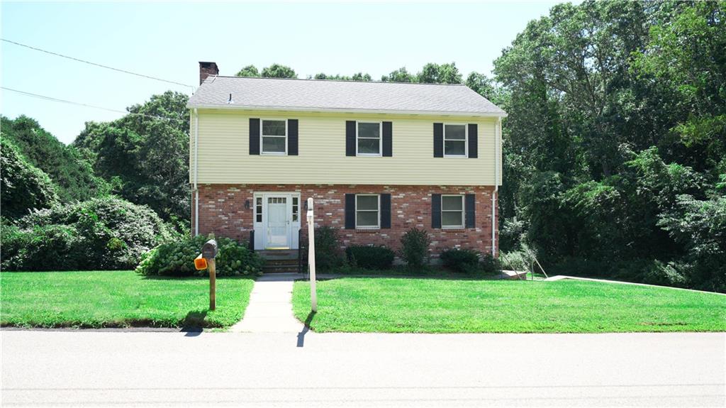 8 Pequot Avenue Property Photo 3