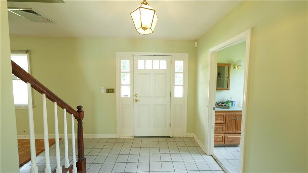 8 Pequot Avenue Property Photo 17