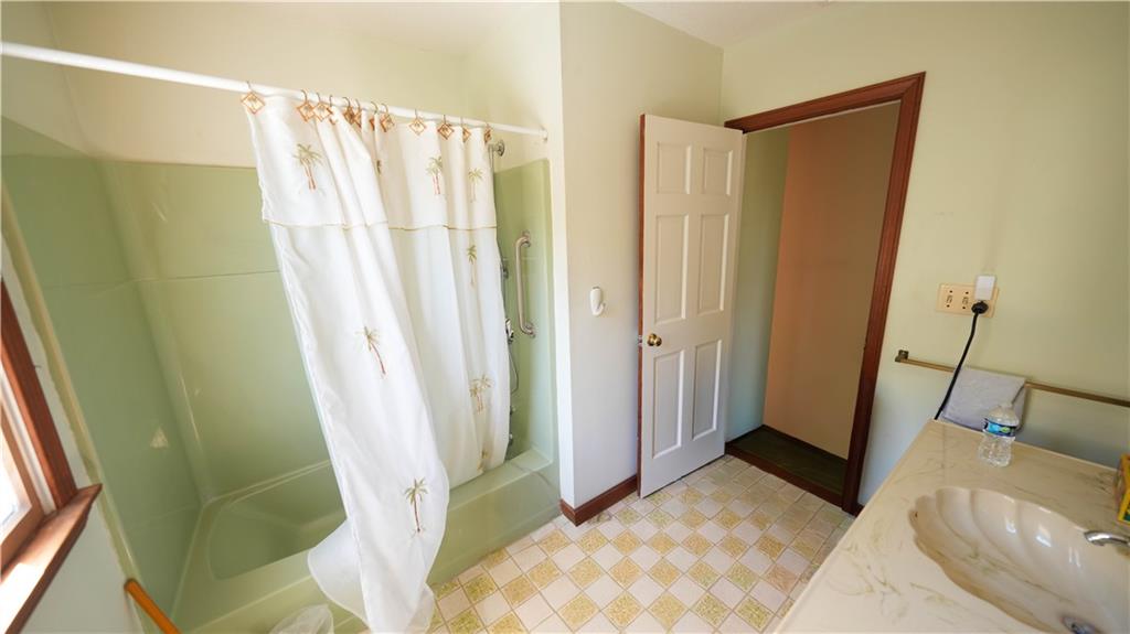 8 Pequot Avenue Property Photo 21