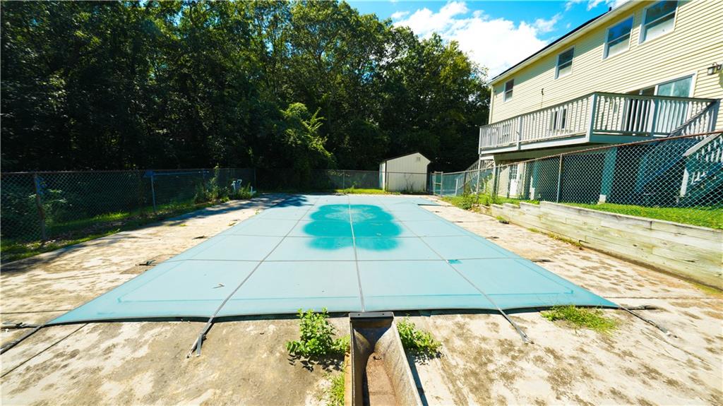 8 Pequot Avenue Property Photo 23