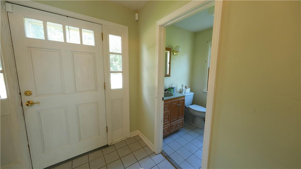 8 Pequot Avenue Property Photo 30