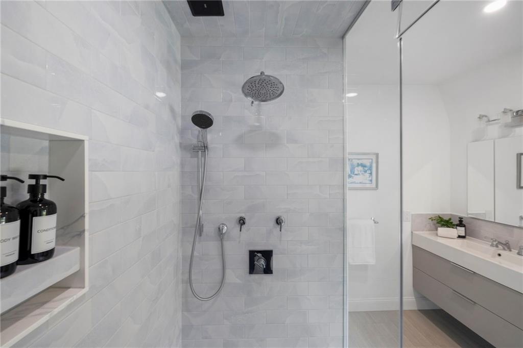 127 Beacon Avenue Property Photo 32