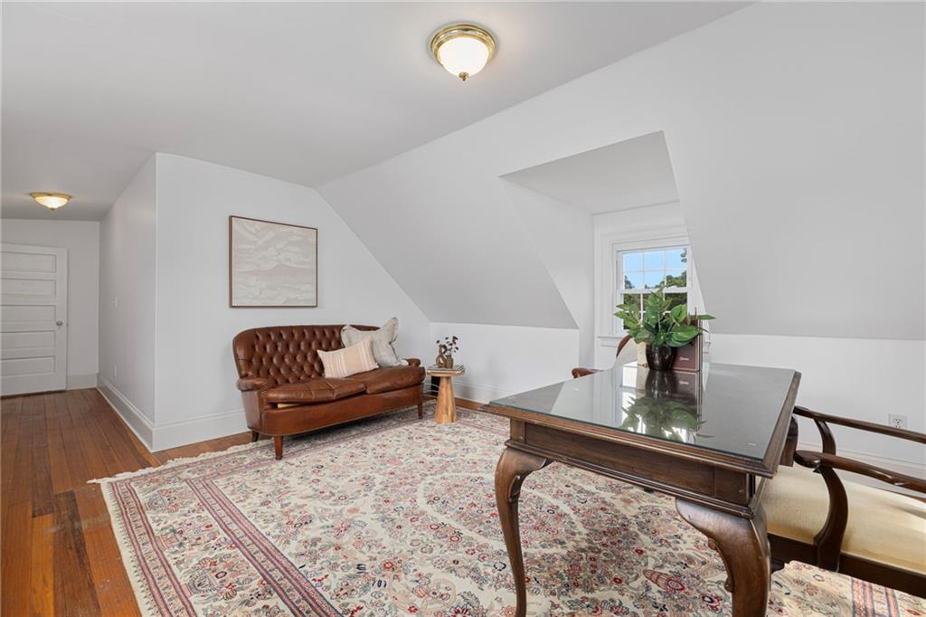 127 Beacon Avenue Property Photo 43