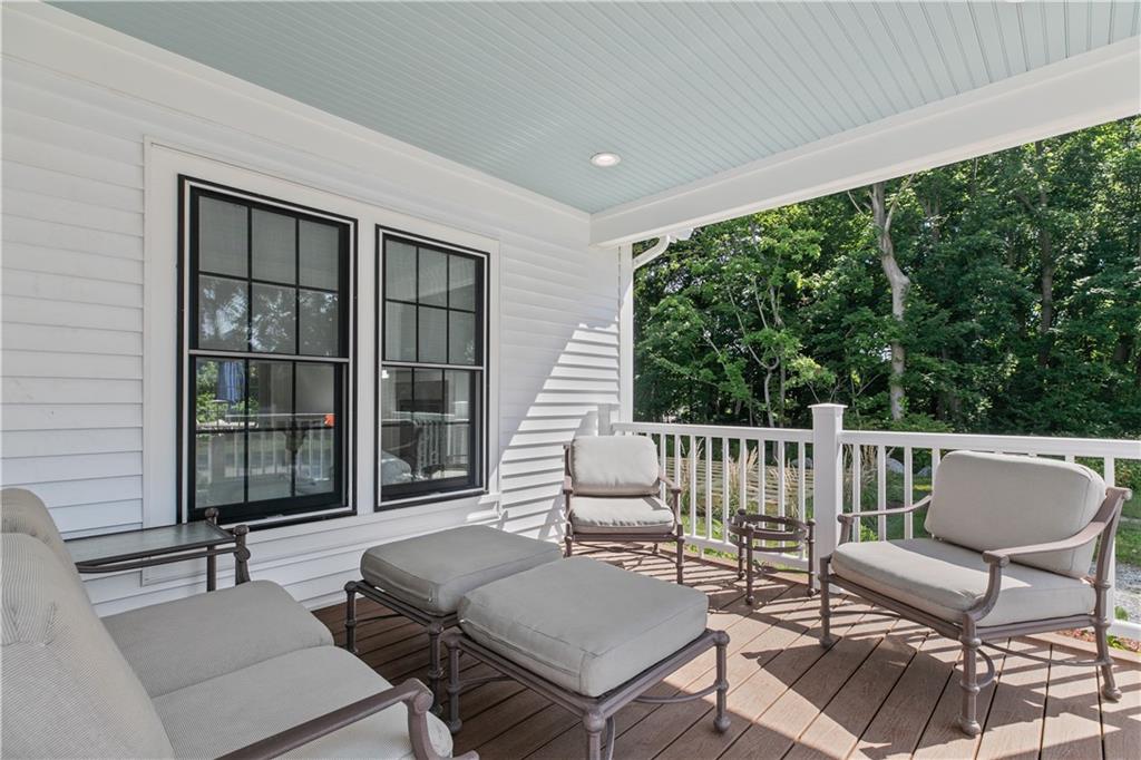561 Bristol Ferry Road Unit B Property Photo 10
