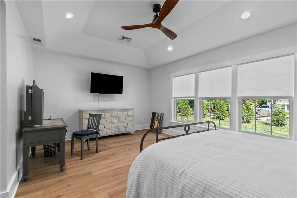 561 Bristol Ferry Road Unit B Property Photo 18
