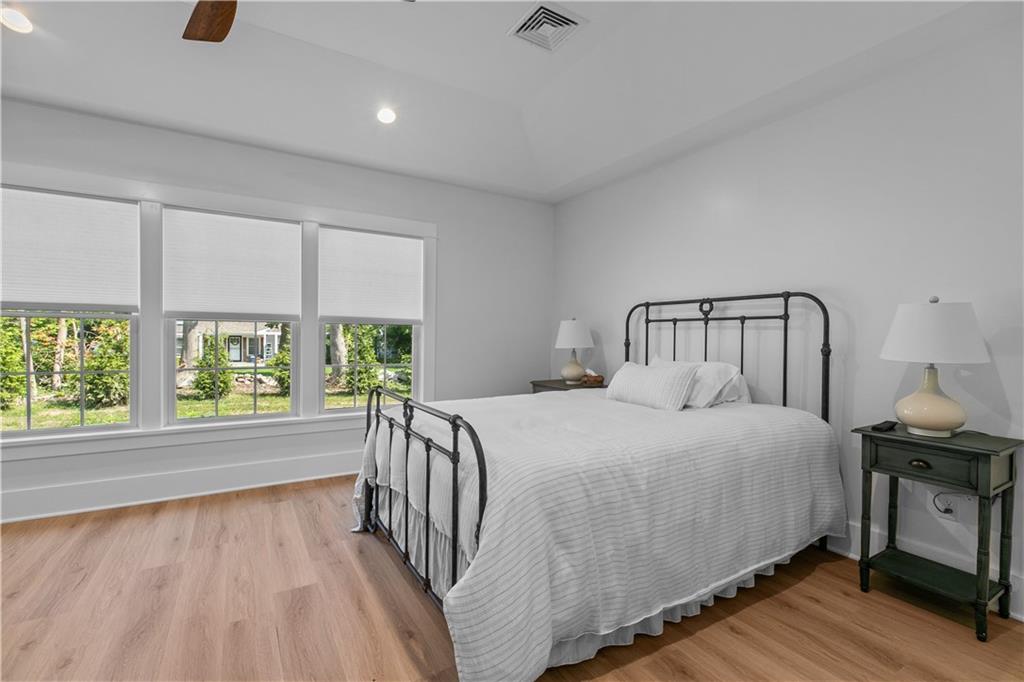 561 Bristol Ferry Road Unit B Property Photo 19