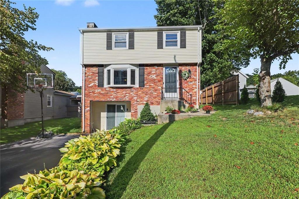 114 England Street Property Photo 2