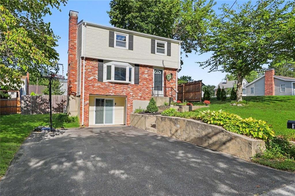 114 England Street Property Photo 3