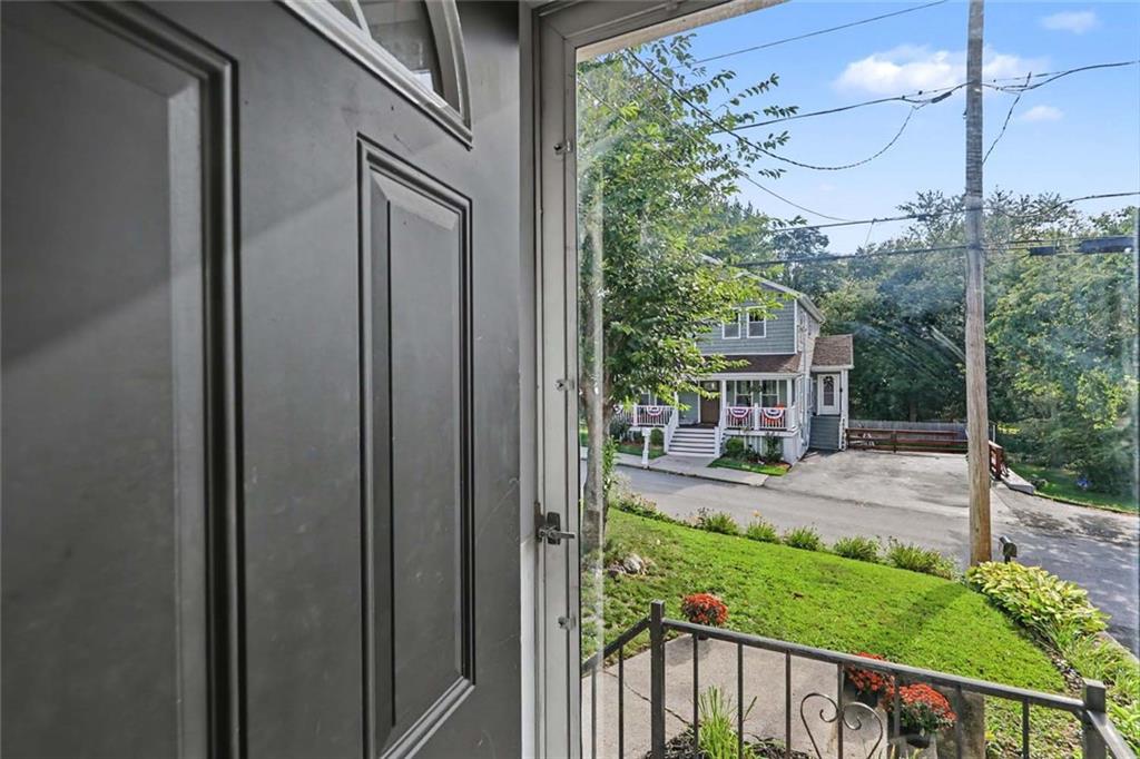 114 England Street Property Photo 7