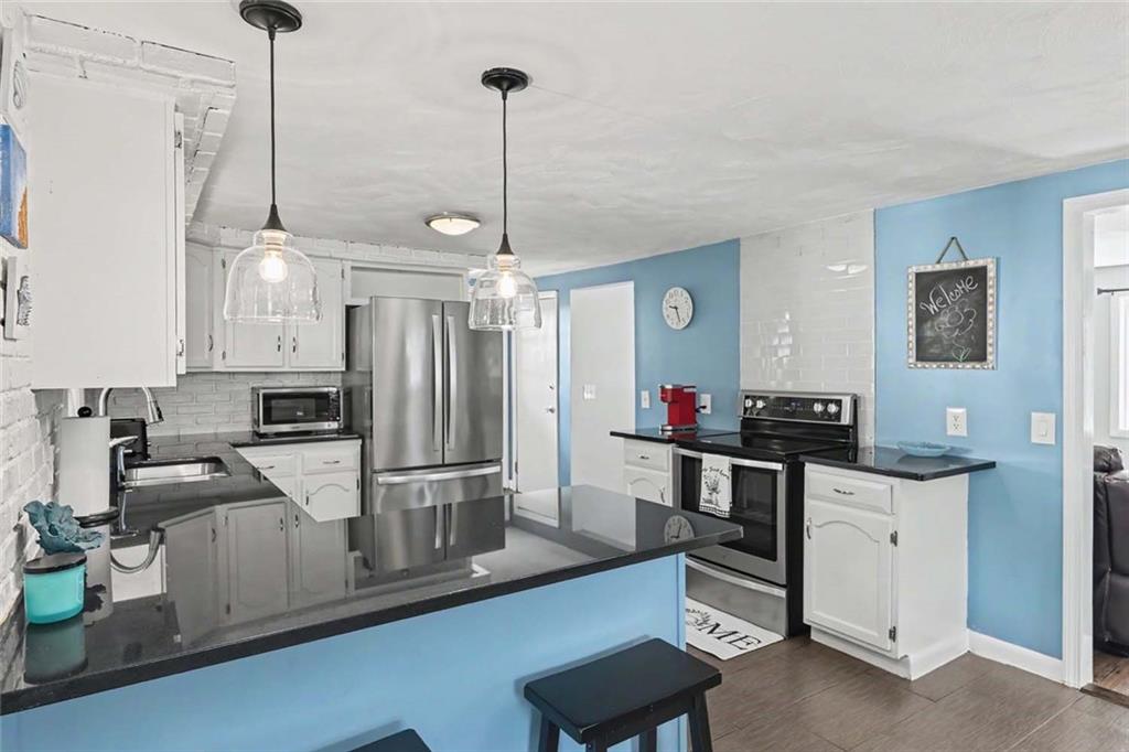 114 England Street Property Photo 16
