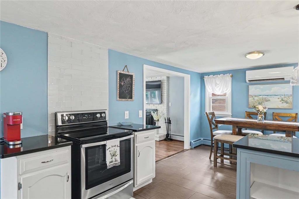 114 England Street Property Photo 20