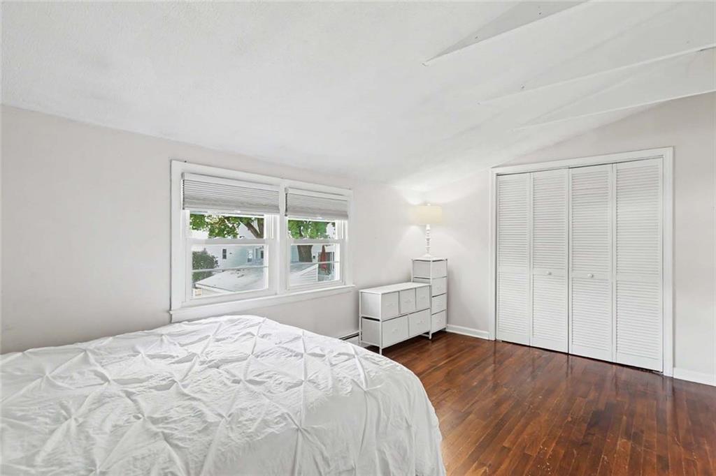 114 England Street Property Photo 32
