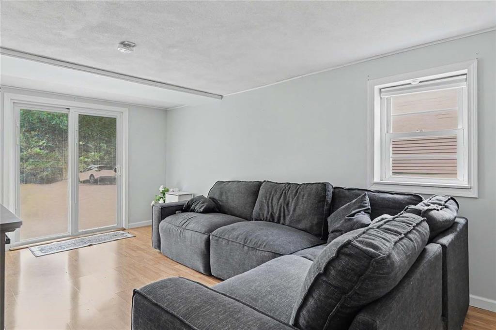 114 England Street Property Photo 41