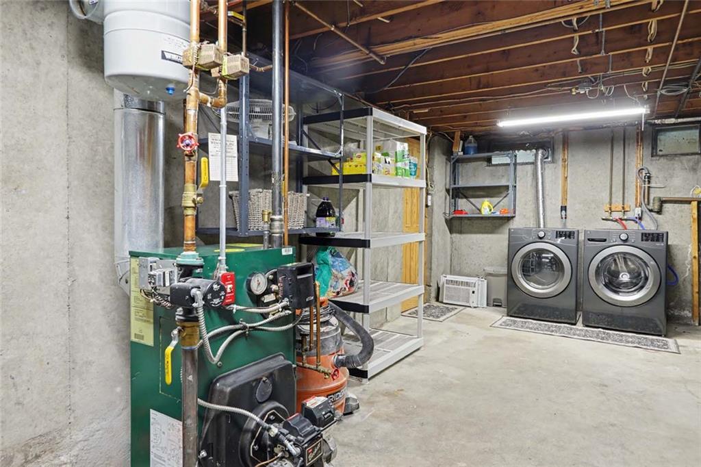 114 England Street Property Photo 42