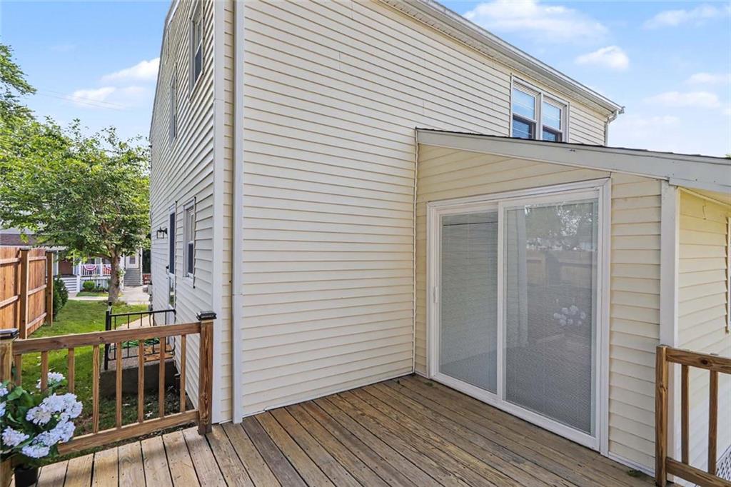 114 England Street Property Photo 45