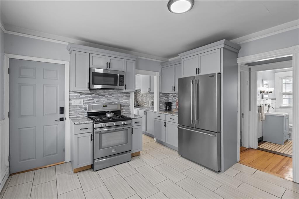 144 Dante Street Property Photo 14