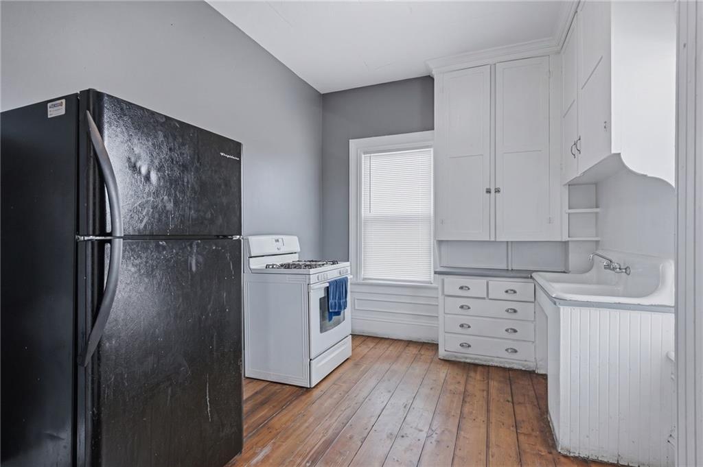 8 Somerset Street Property Photo 6