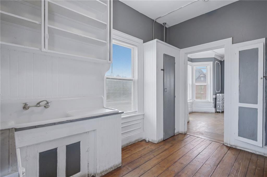 8 Somerset Street Property Photo 8