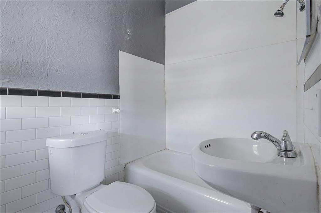 8 Somerset Street Property Photo 11