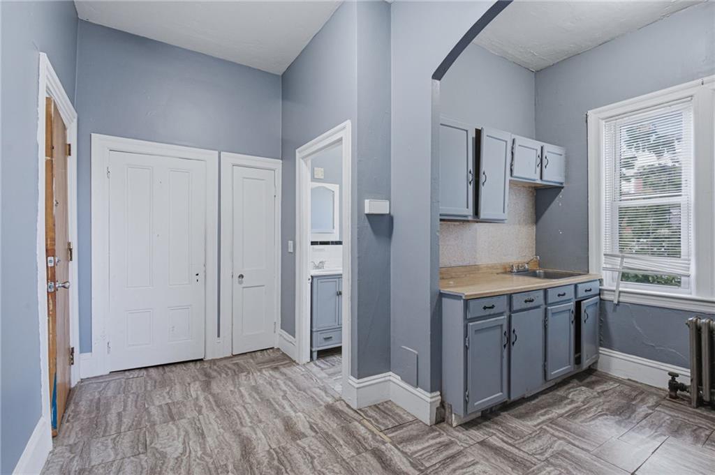 8 Somerset Street Property Photo 20