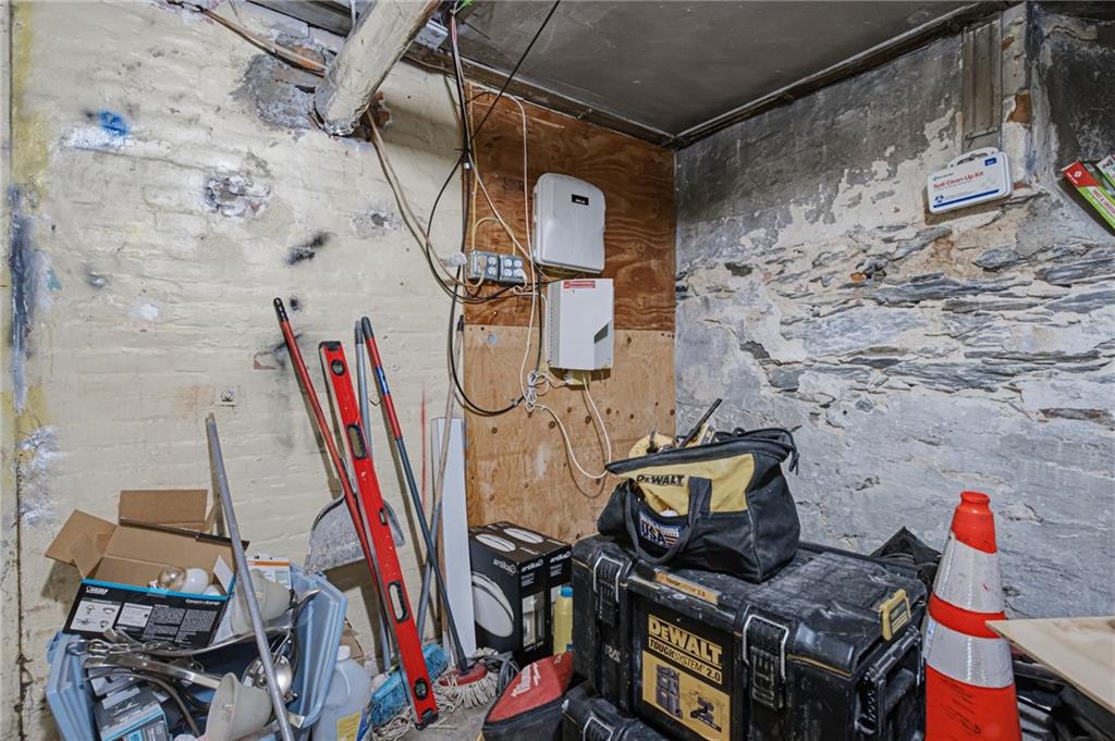 8 Somerset Street Property Photo 28