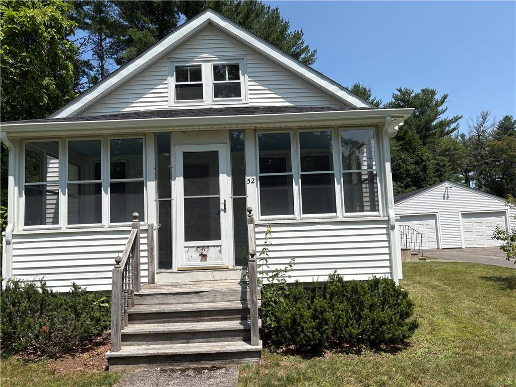 52 Carpenter Street Property Photo 1