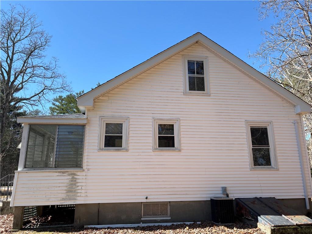 52 Carpenter Street Property Photo 4