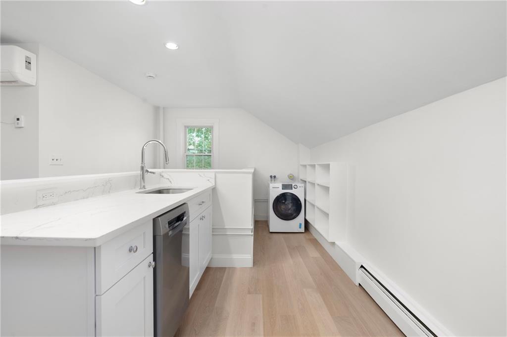 28 Young Street Unit 3 Property Photo 9