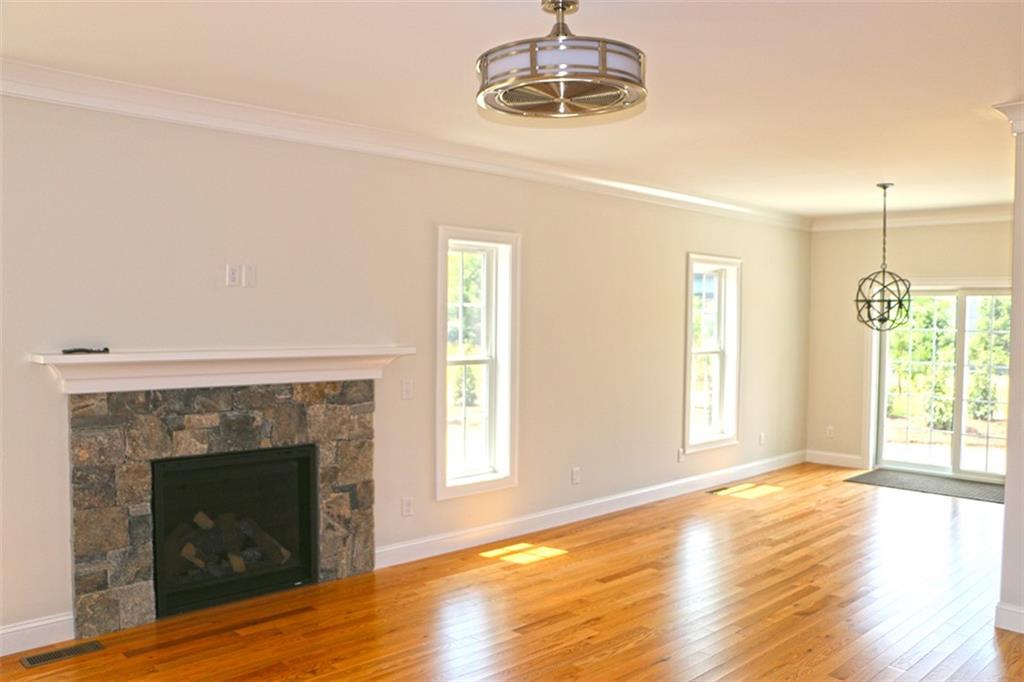 515 School Street Property Photo 5