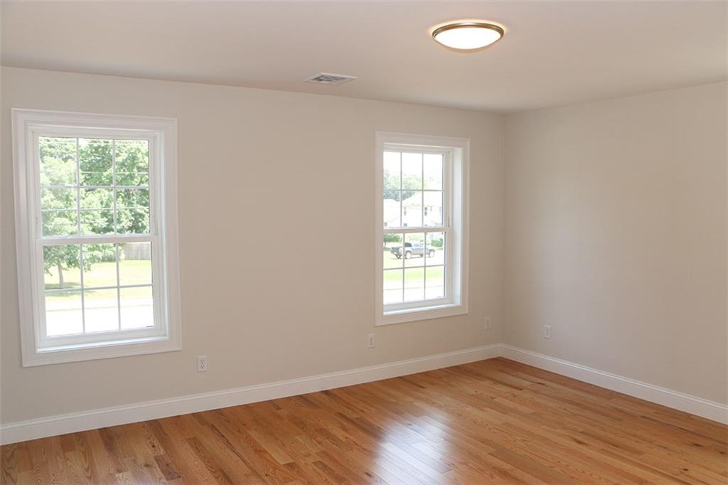 515 School Street Property Photo 12