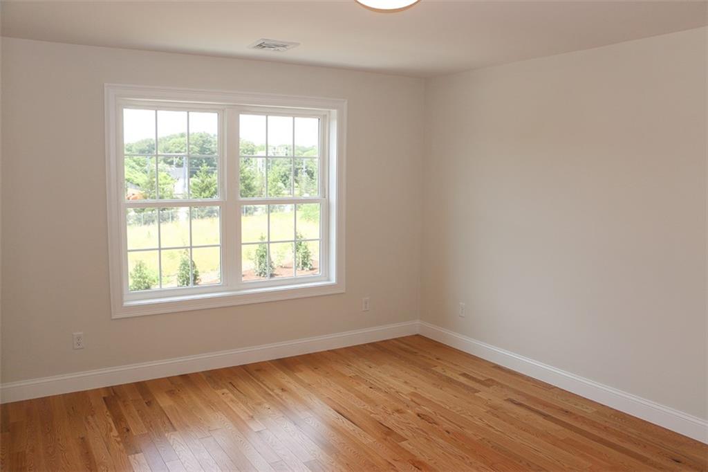515 School Street Property Photo 16