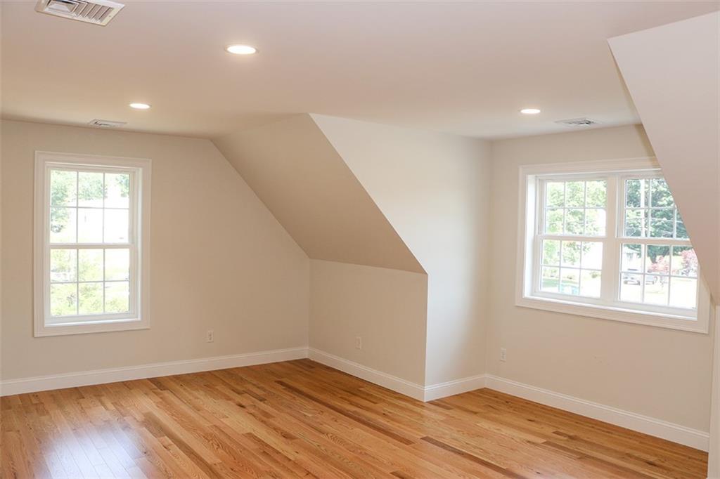 515 School Street Property Photo 18