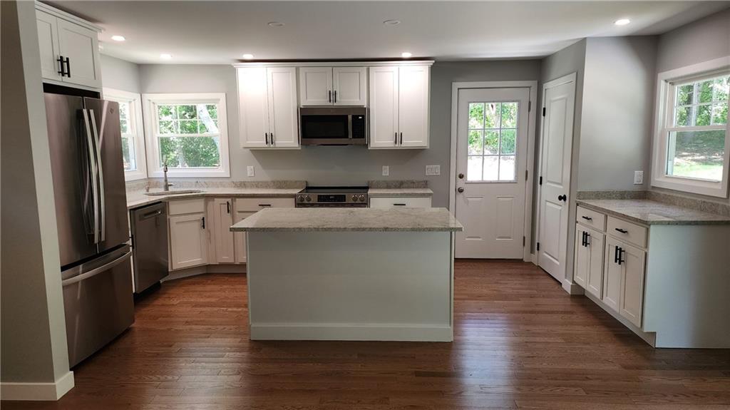 943 B Wordens Pond Road Property Photo 4