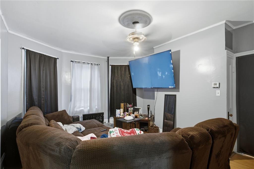 156 160 Bridgham Street Property Photo 18