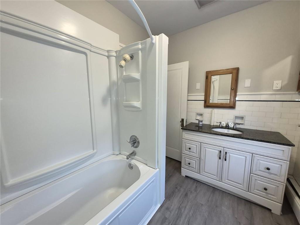 11 Seymour Avenue Property Photo 19