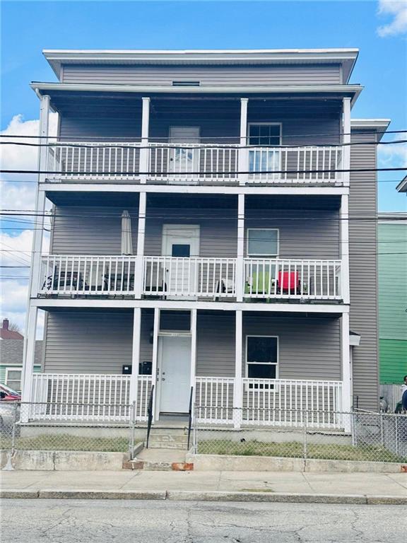 518 Privilege Street Unit 3 Property Photo 1