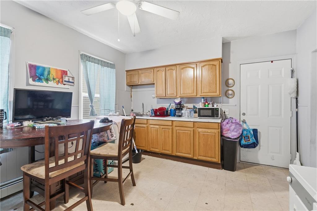 130 E School Street Property Photo 3