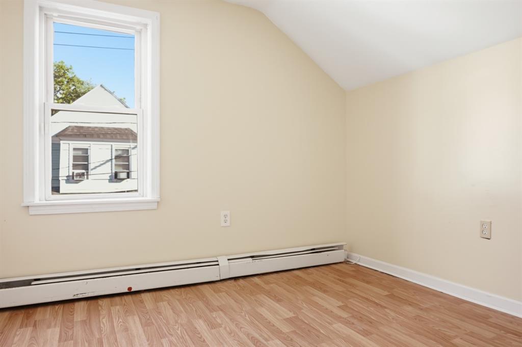 22 Gladstone Street Property Photo 15