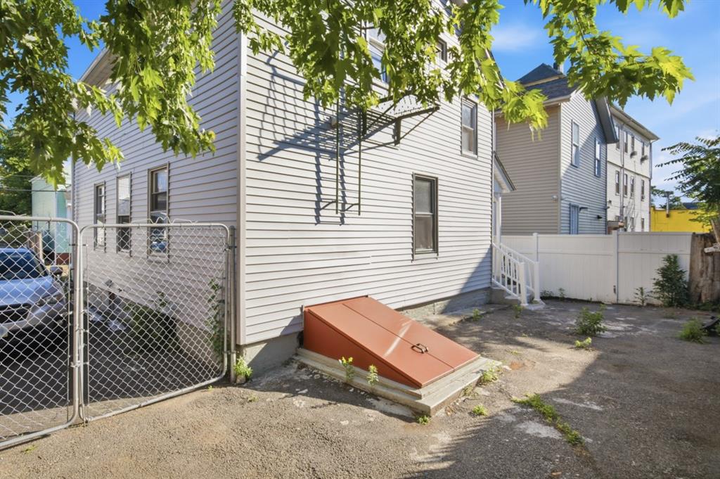22 Gladstone Street Property Photo 18