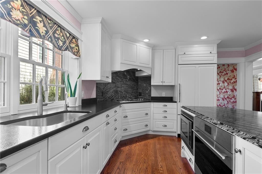 51 Ayrault Street Property Photo 15