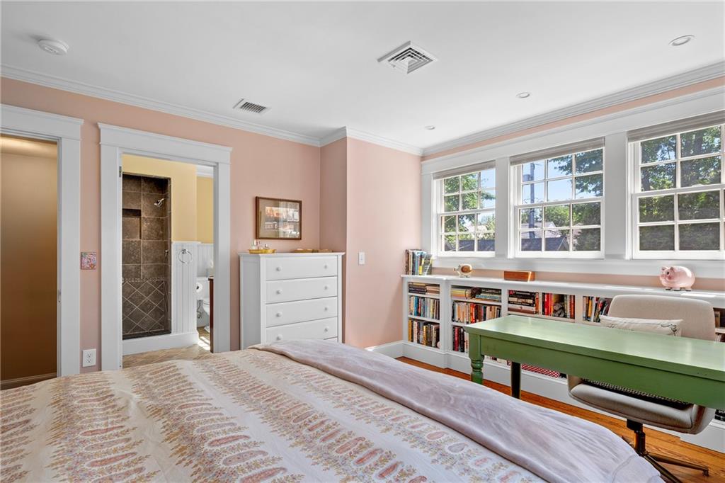 51 Ayrault Street Property Photo 33